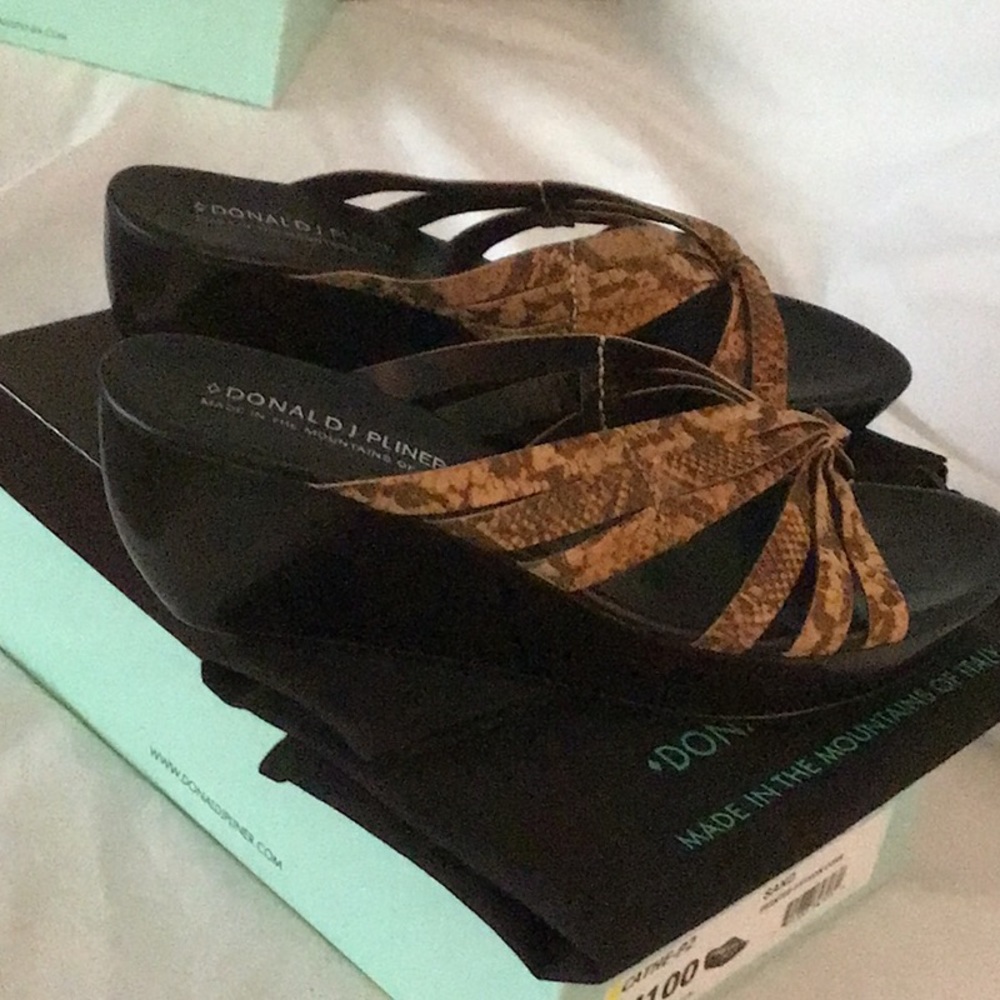 Donald J Pliner Cathe-2 Python Cork - Picture 2 of 7